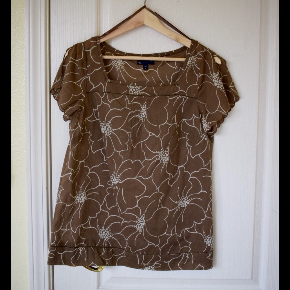 Gap women's Summery Top